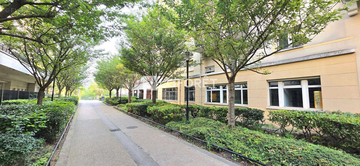Appartement à VILLENEUVE-LA-GARENNE