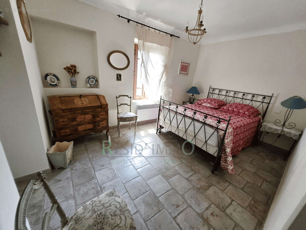 Maison à SAINT-MARTIN-DU-VAR