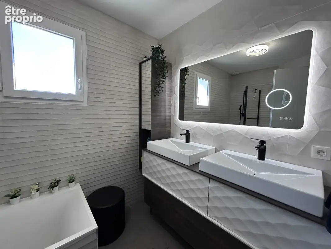 Maison récente T4 duplex avec piscine - photo 11