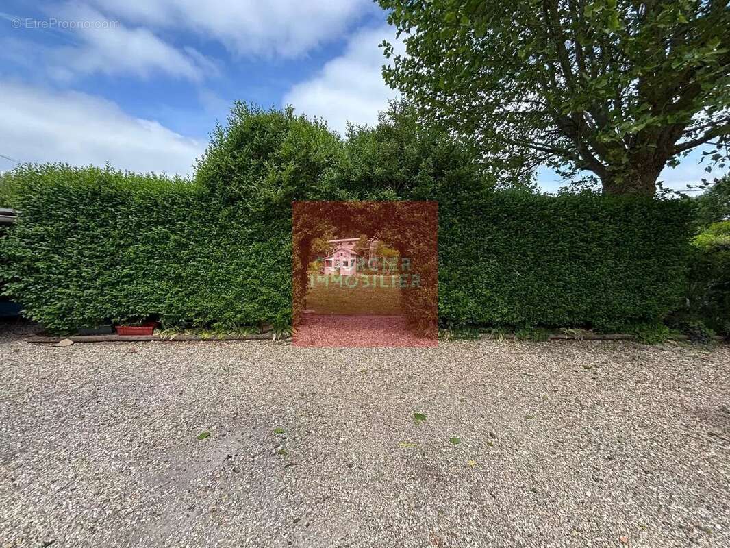 Appartement à SAINT-REMY-L'HONORE