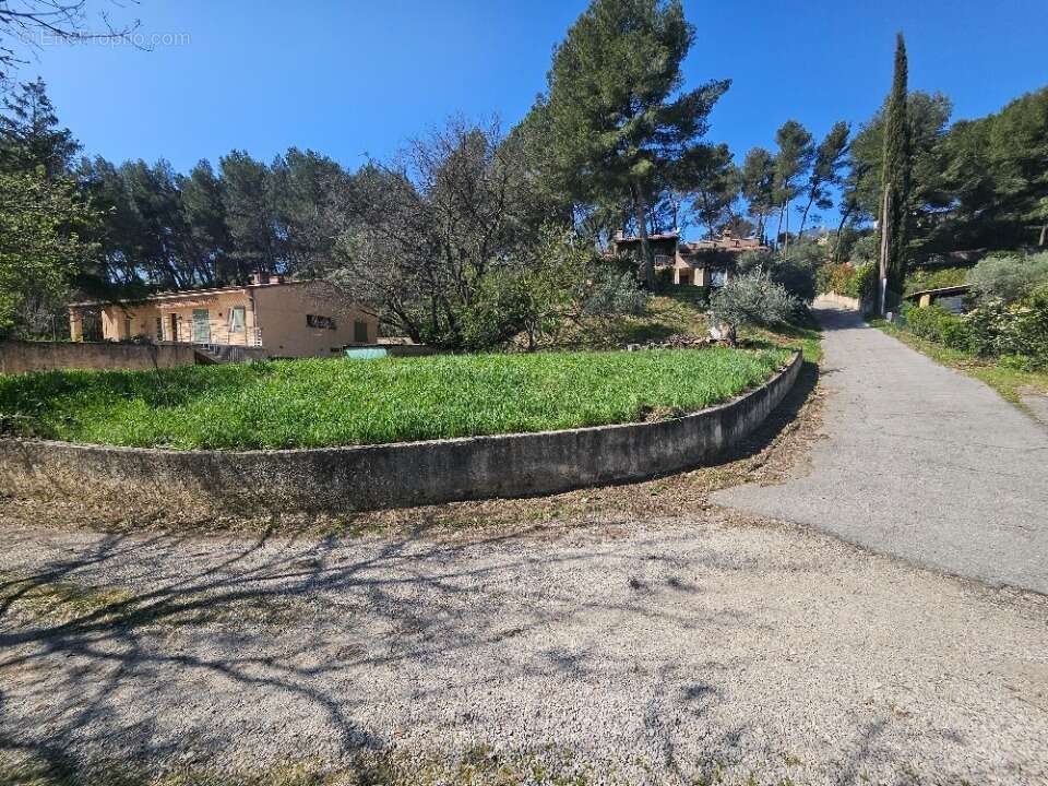 Terrain à GARDANNE