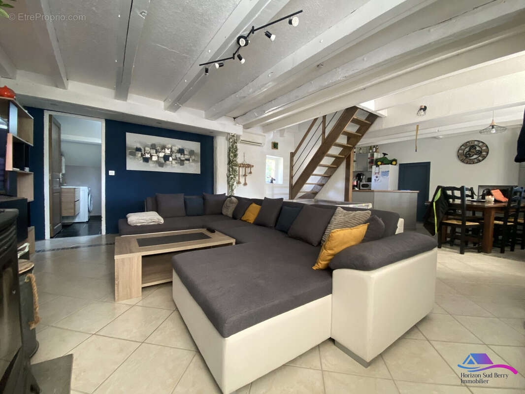 PIECE DE VIE - Maison à SAINT-PIERRE-LES-BOIS