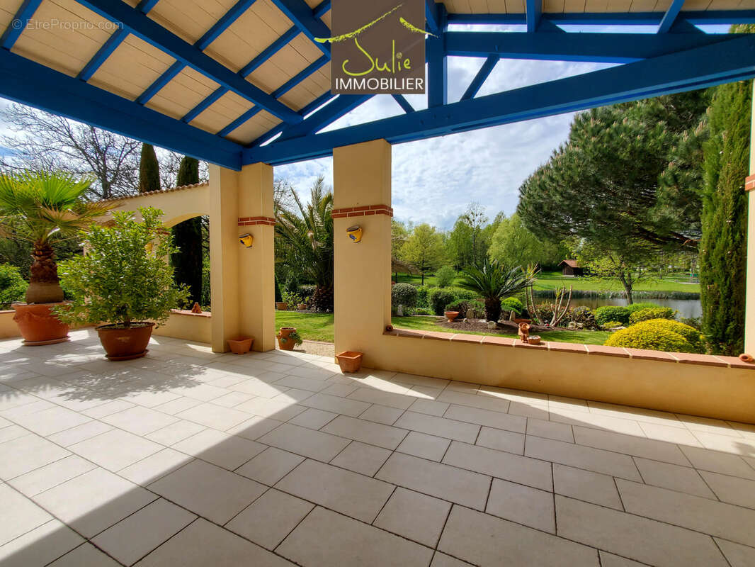 Maison à LA CHAPELLE-SAINT-LAURENT