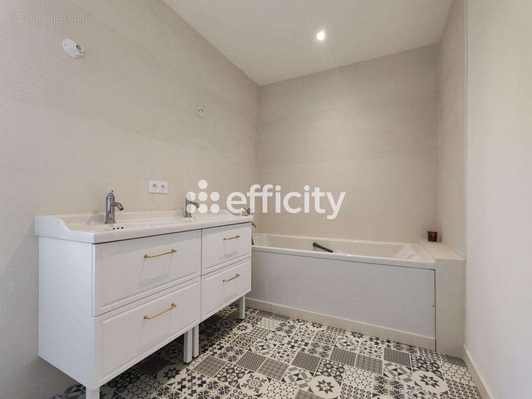 Maison à BLAINVILLE-SUR-ORNE