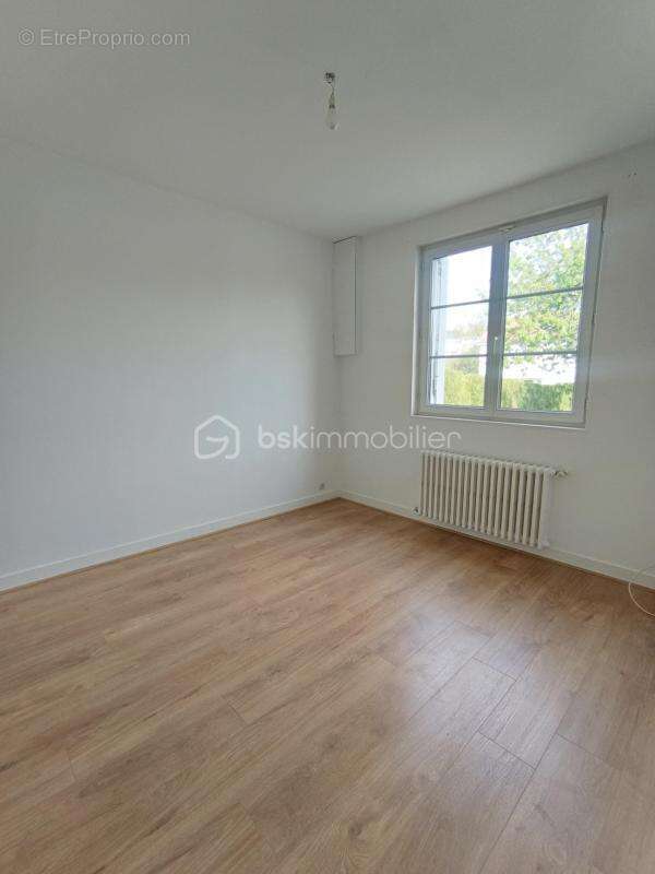 Maison à SAINT-CYR-SUR-LOIRE