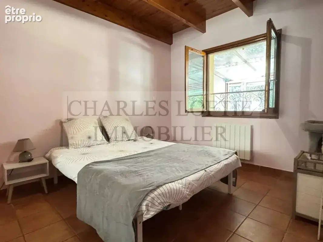 Jolie maison de plain-pied et garage sur un terrain de 2 820 m² - photo 8