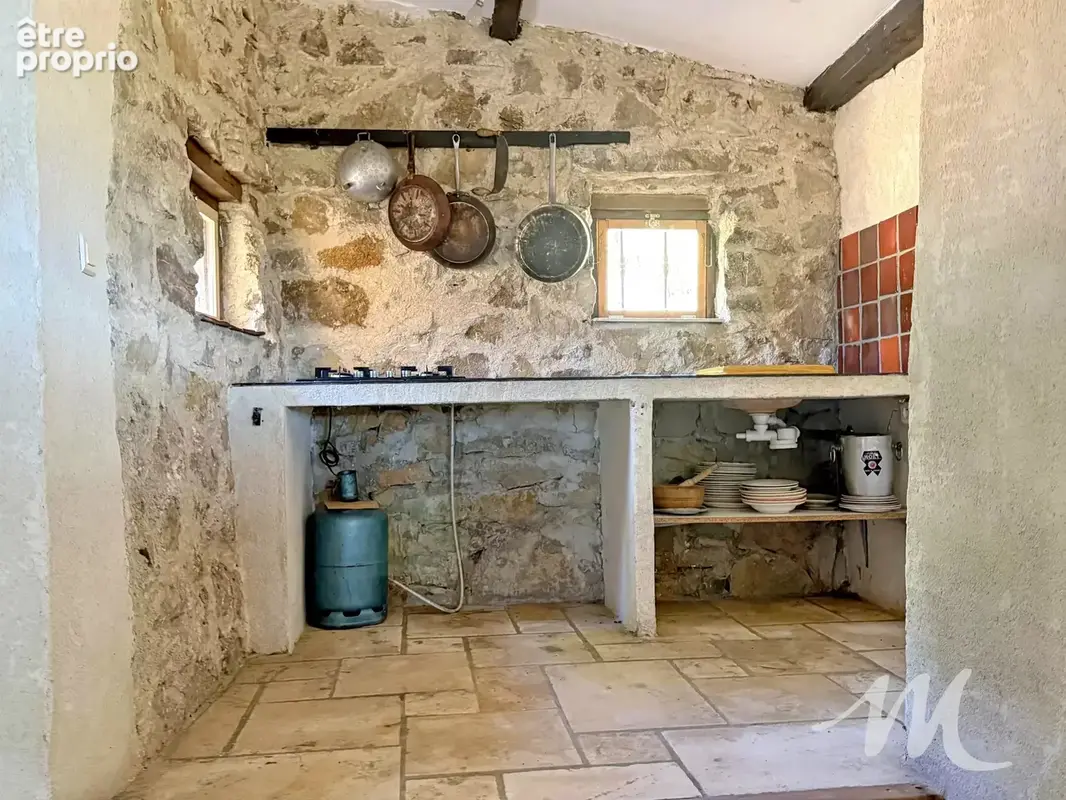 cabanon en pierres de 24 m² à Pontevès - photo 5