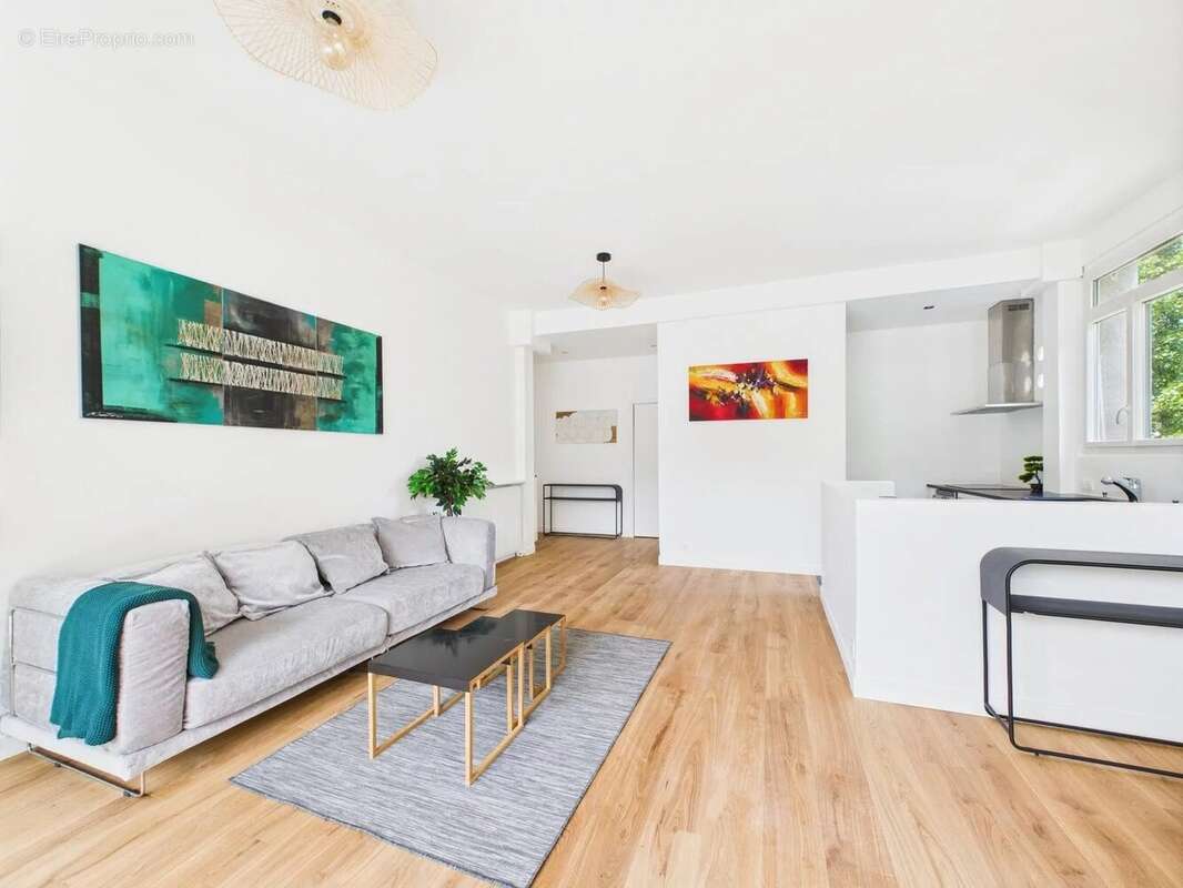 Appartement à NEUILLY-SUR-SEINE