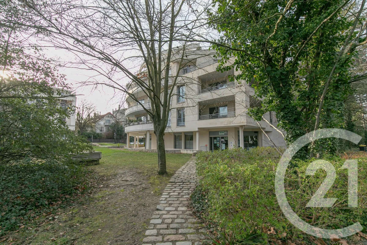Appartement à SAINT-MAUR-DES-FOSSES