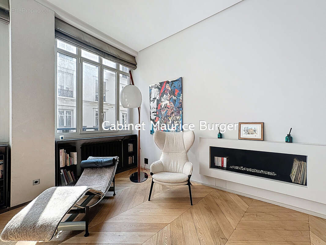 Appartement à PARIS-2E