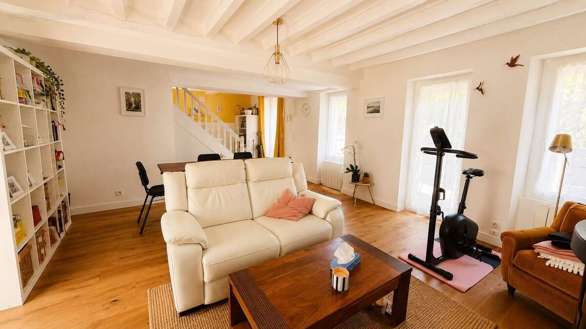 Maison 105 m² à Soliers  - photo 6