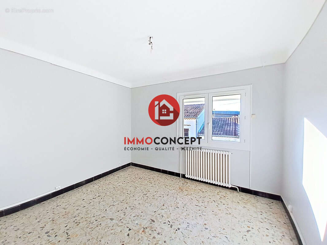 Maison à ROQUEMAURE