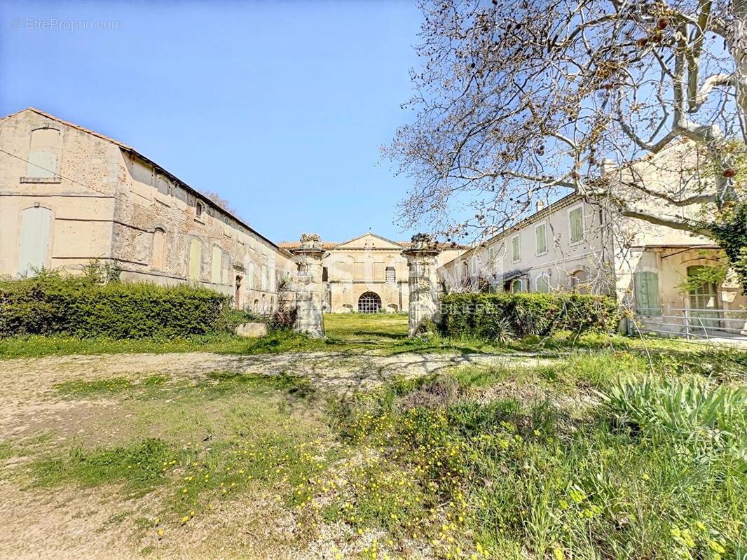 Maison à SAINT-MARTIN-DE-CRAU