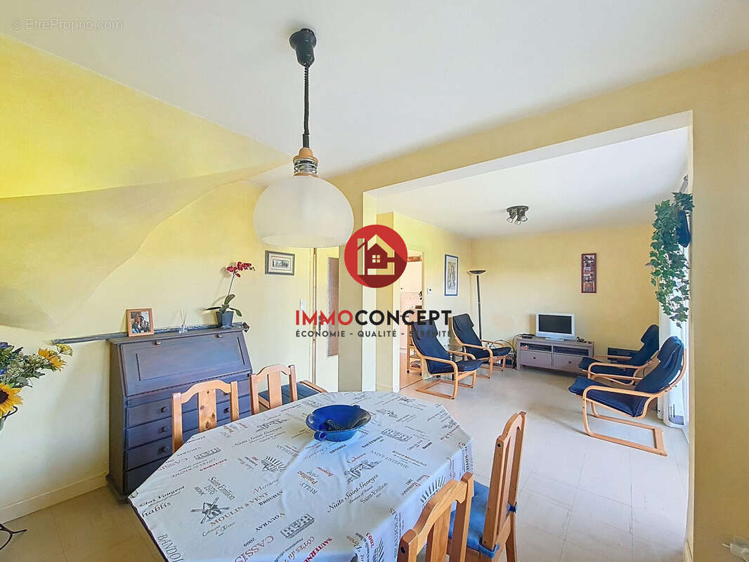 Maison à MONTFAUCON