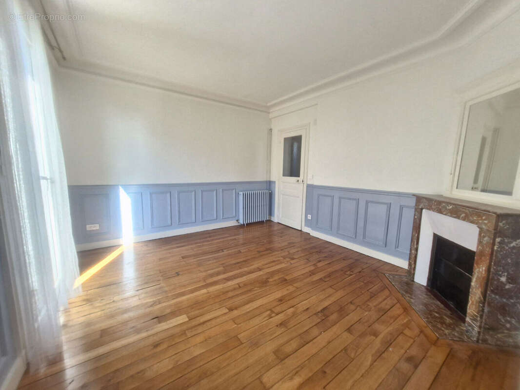 Appartement à PARIS-15E