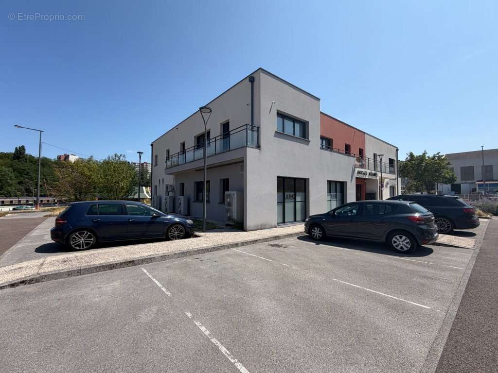 Local professionnel 128 m2 le creusot - photo 2