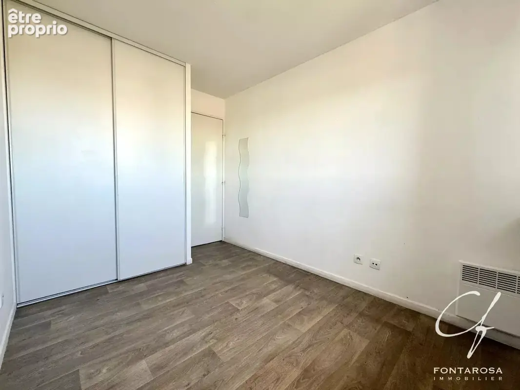 Fréjus – Secteur Hôpital - Appartement 2 pièces avec balcon, parking et cave - photo 9