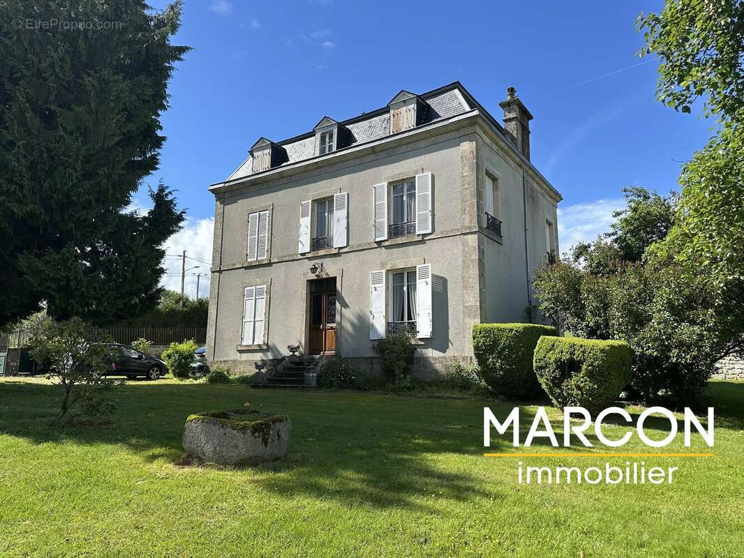 Maison à AUBUSSON