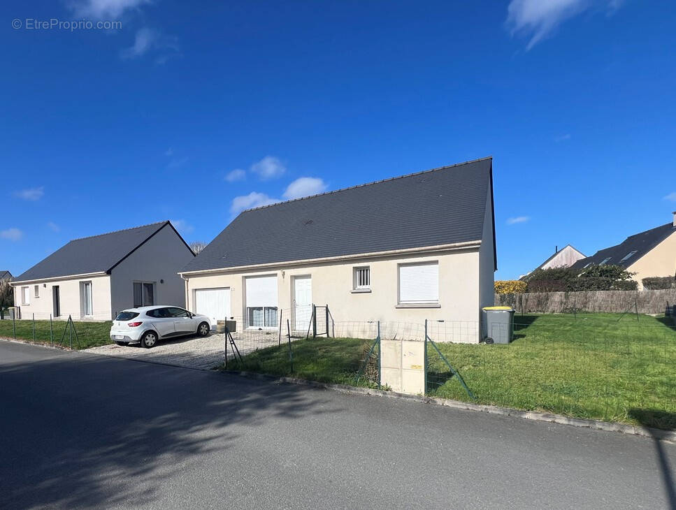 Maison à TRELIVAN