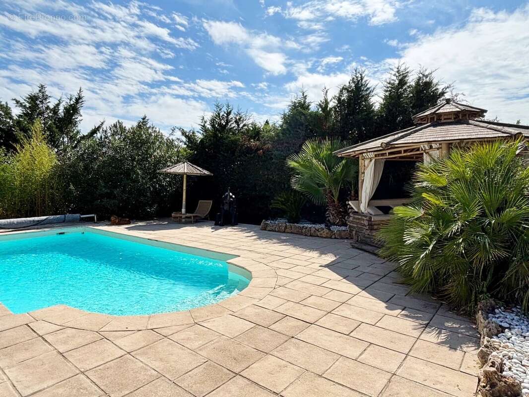 Maison à FREJUS