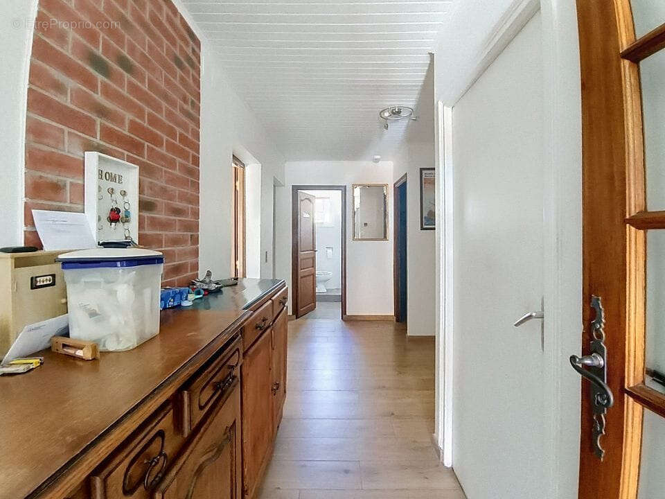 Villa familliale avec piscine à deux pas du centre-ville - photo 20