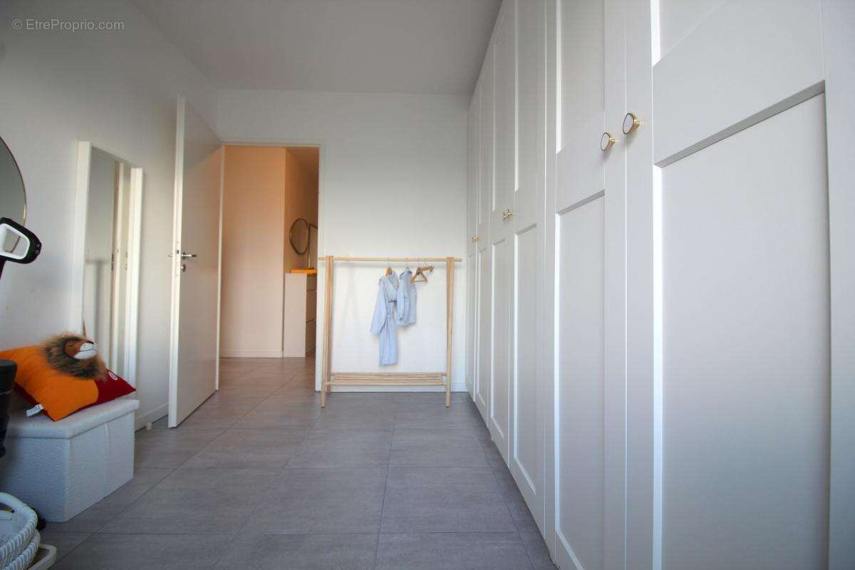 Appartement à MIRIBEL