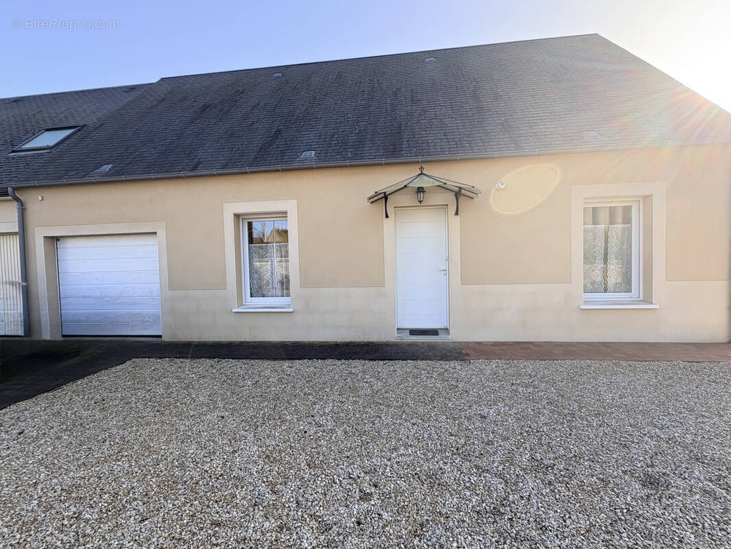 Maison à COURVILLE-SUR-EURE