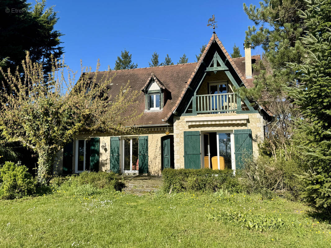 Maison à VARETZ