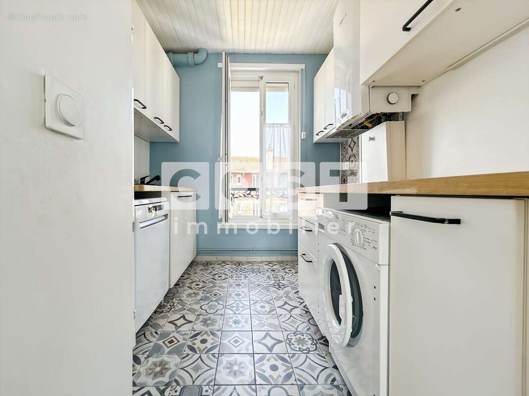 Appartement à LA GARENNE-COLOMBES