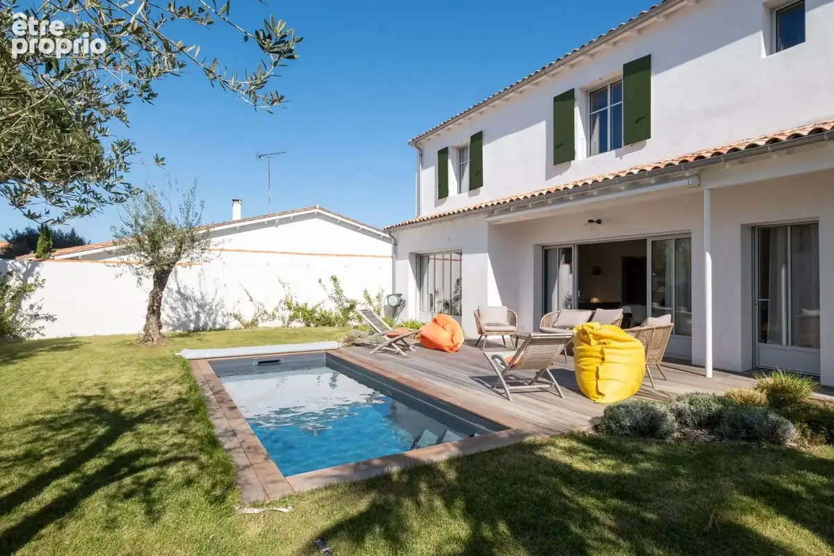 Maison 6 pièces 187 m² à vendre à Rivedoux-Plage (17940) - photo 1