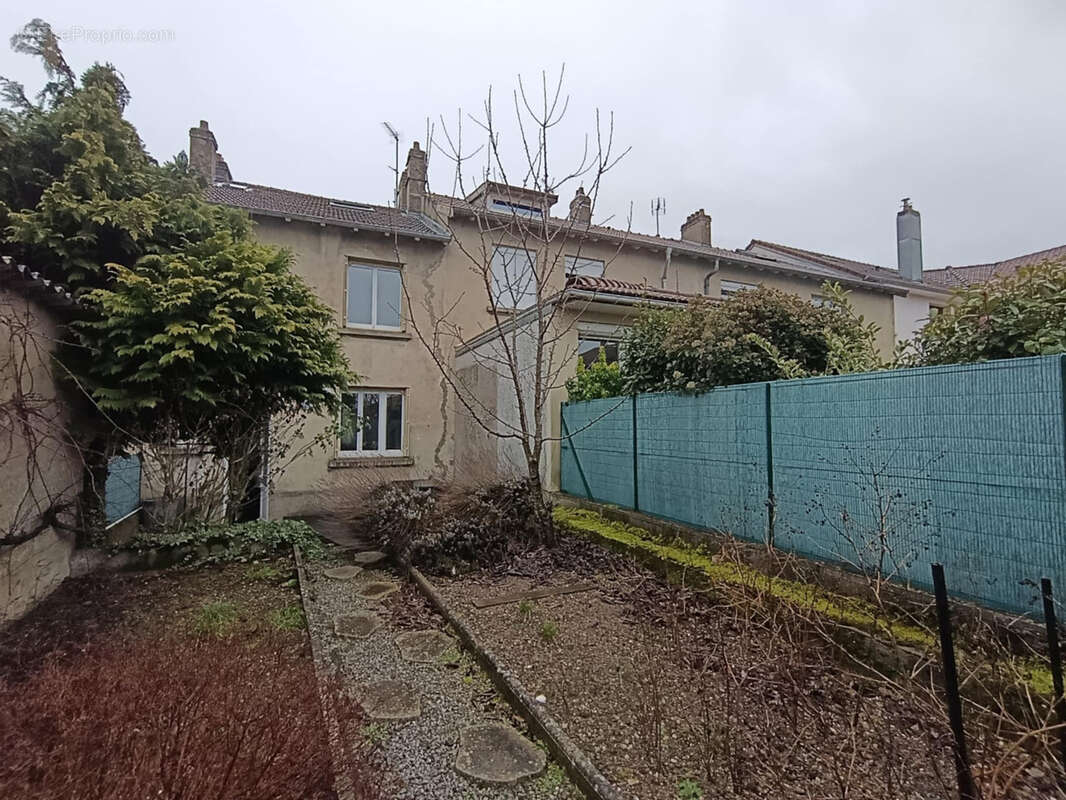 Maison à DAMELEVIERES