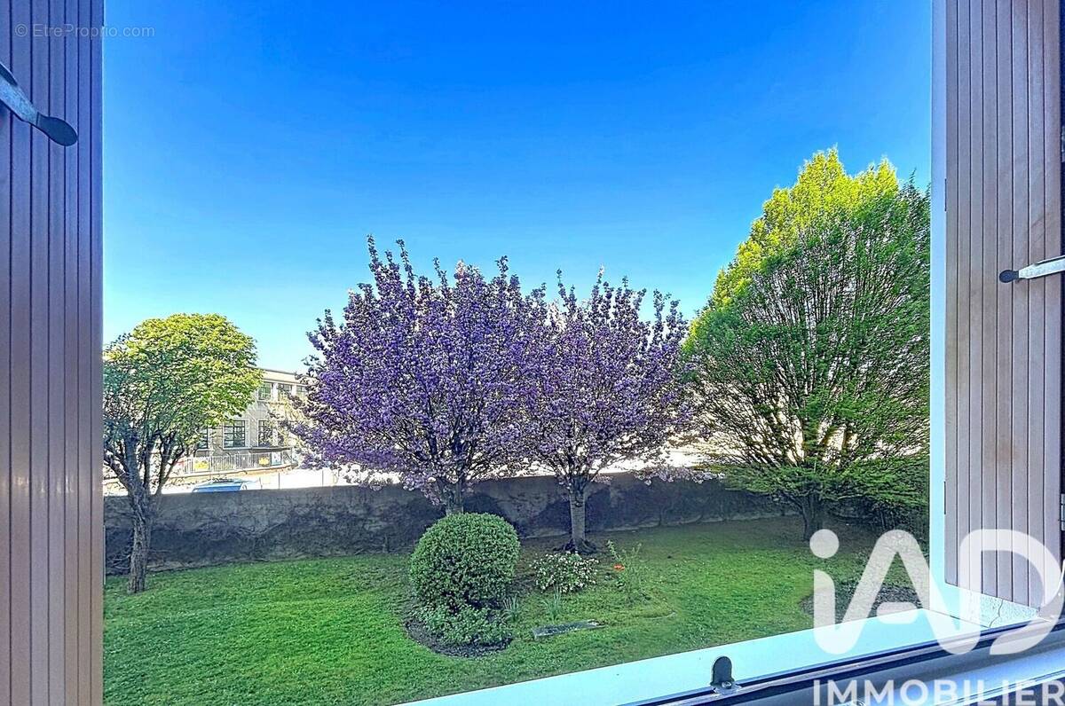 Photo 1 - Appartement à RUEIL-MALMAISON