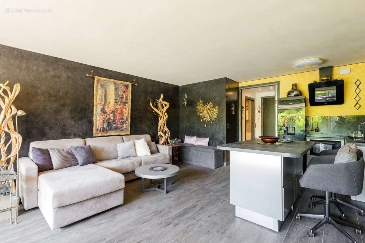 Grand studio en Front de mer - Saint Laurent du var - photo 9