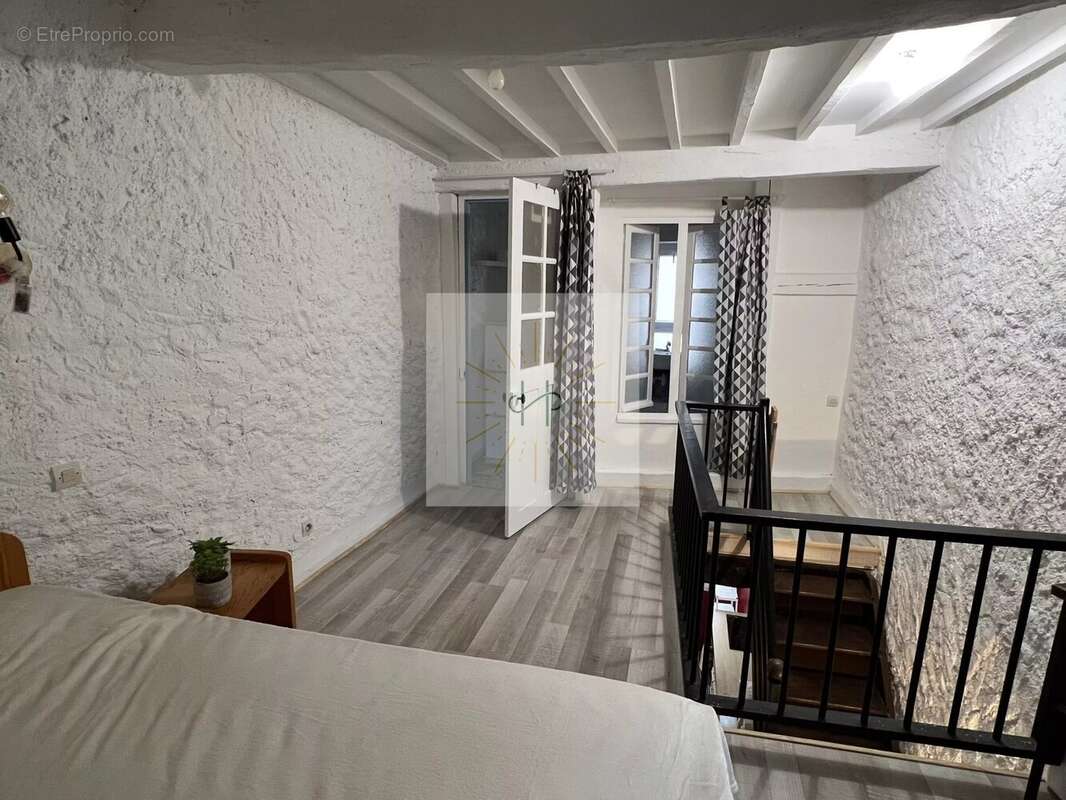 Maison à VILLENEUVE-DE-BERG