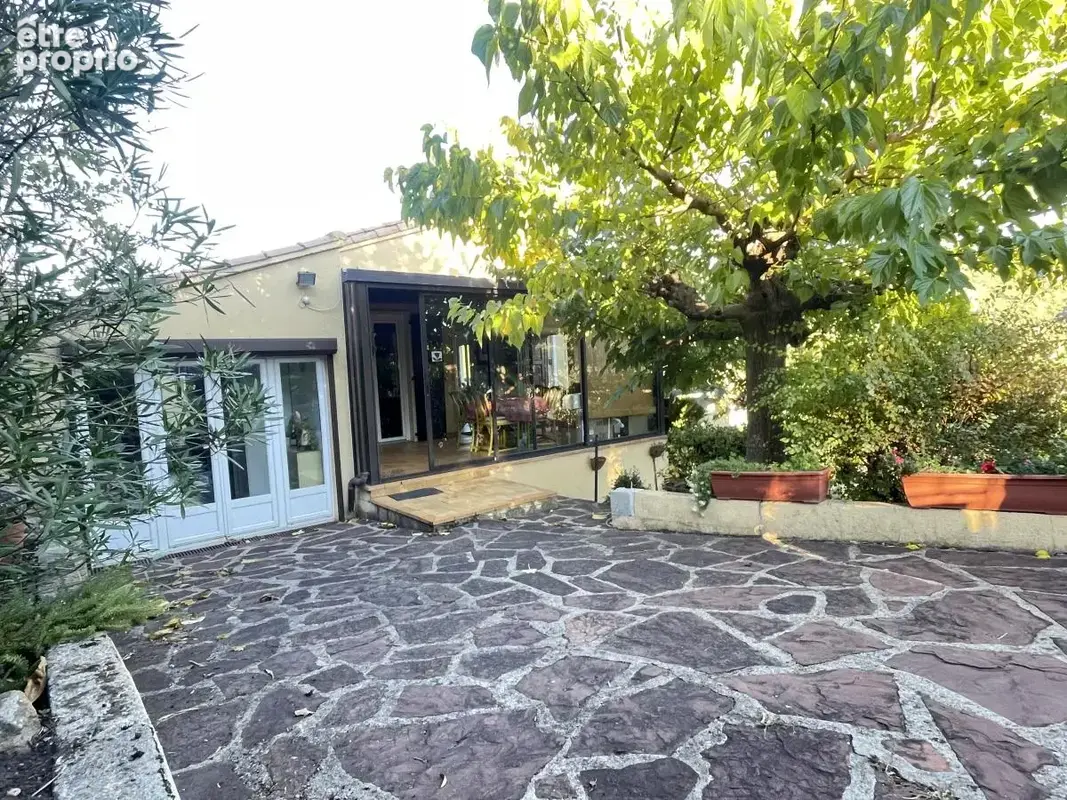 Maison 104 m² à Lodeve  - photo 2