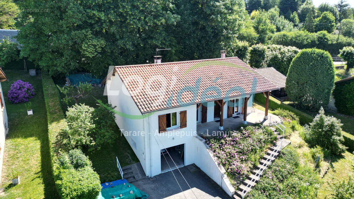 Maison à POULE-LES-ECHARMEAUX