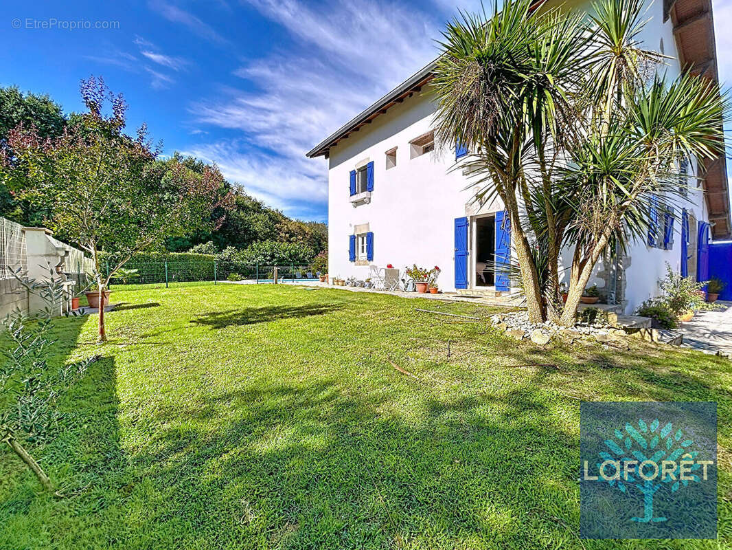 Maison à SAINT-GEOURS-DE-MAREMNE