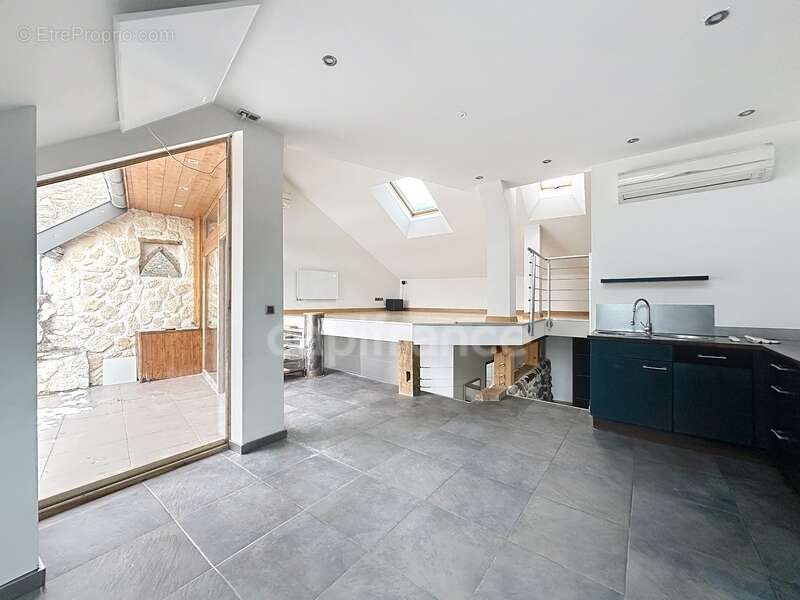 Appartement T3 triplex - Marlioz - photo 2