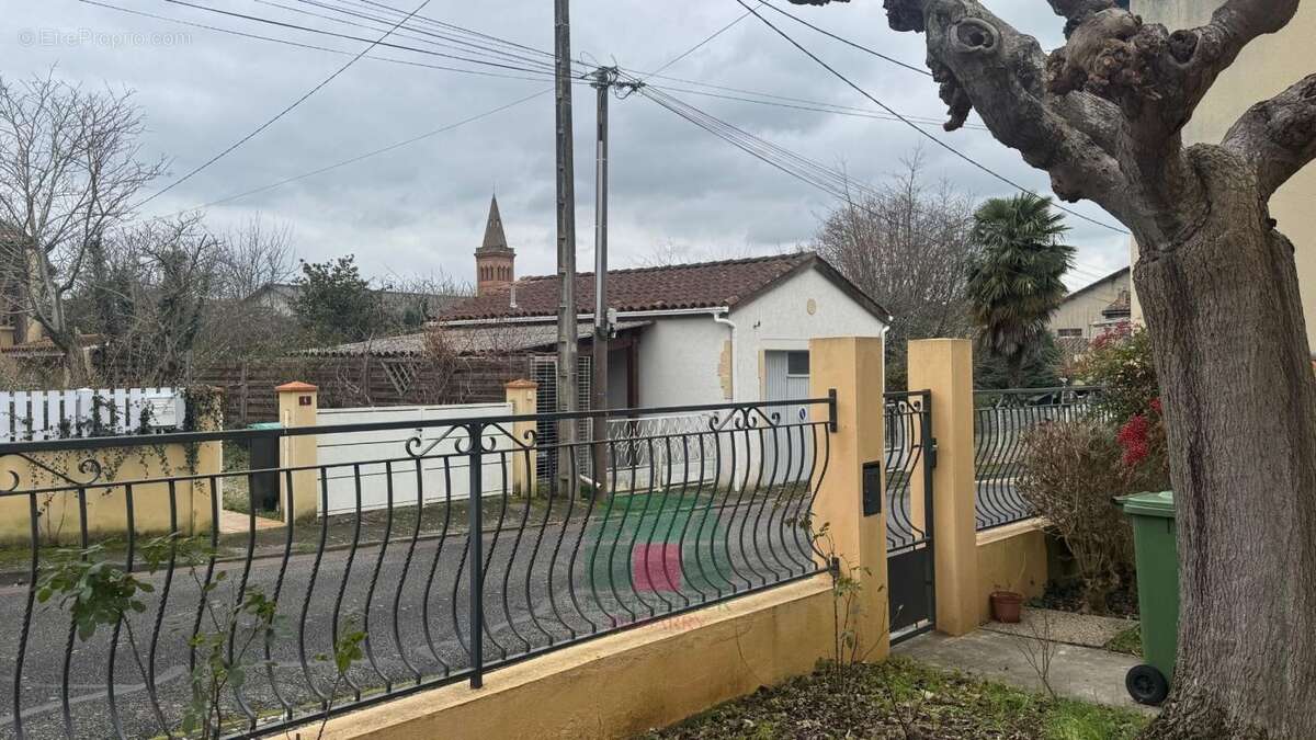 Plein centre Lévignac villa T4 jardin 469m²  garage sous sol - photo 5