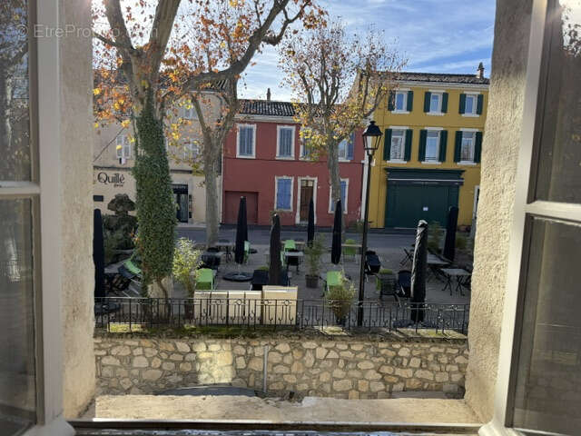 Maison à LA ROQUE-D&#039;ANTHERON