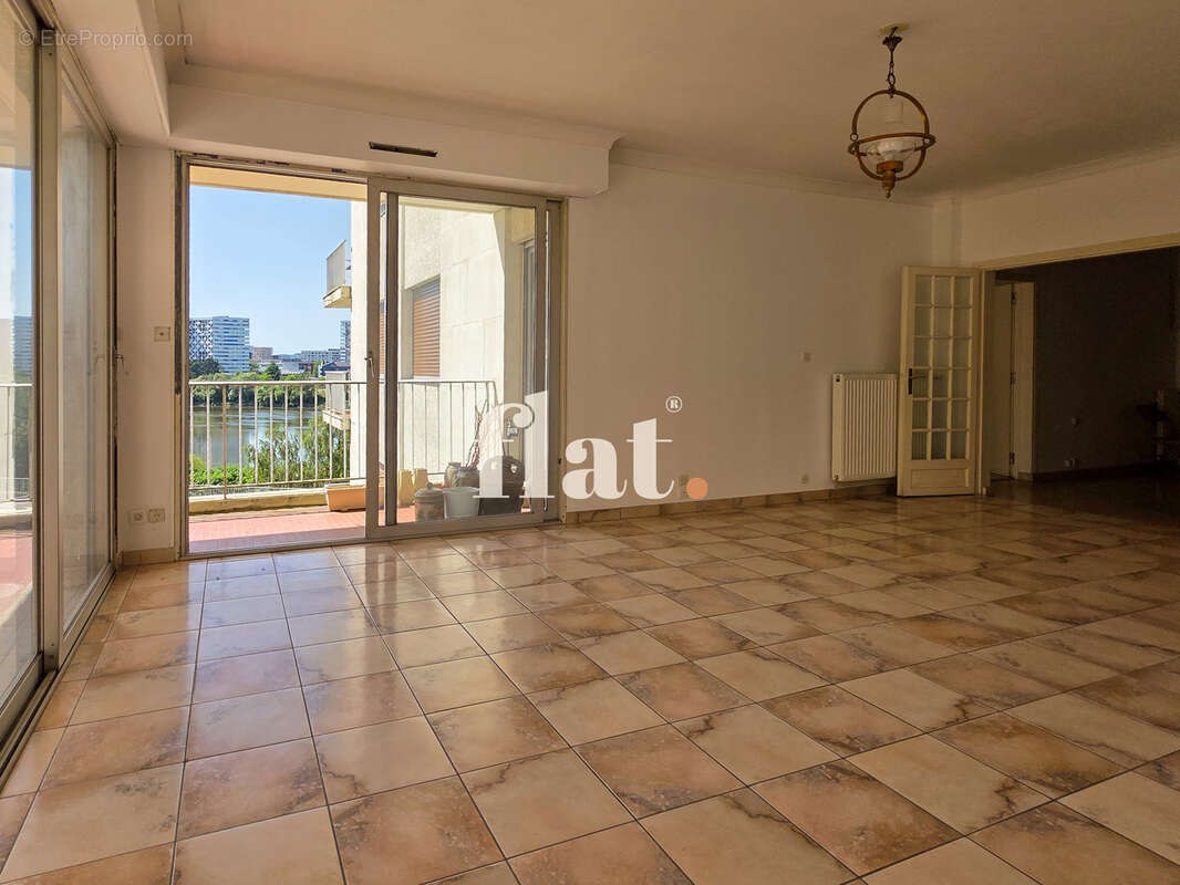 Appartement à SAINT-SEBASTIEN-SUR-LOIRE