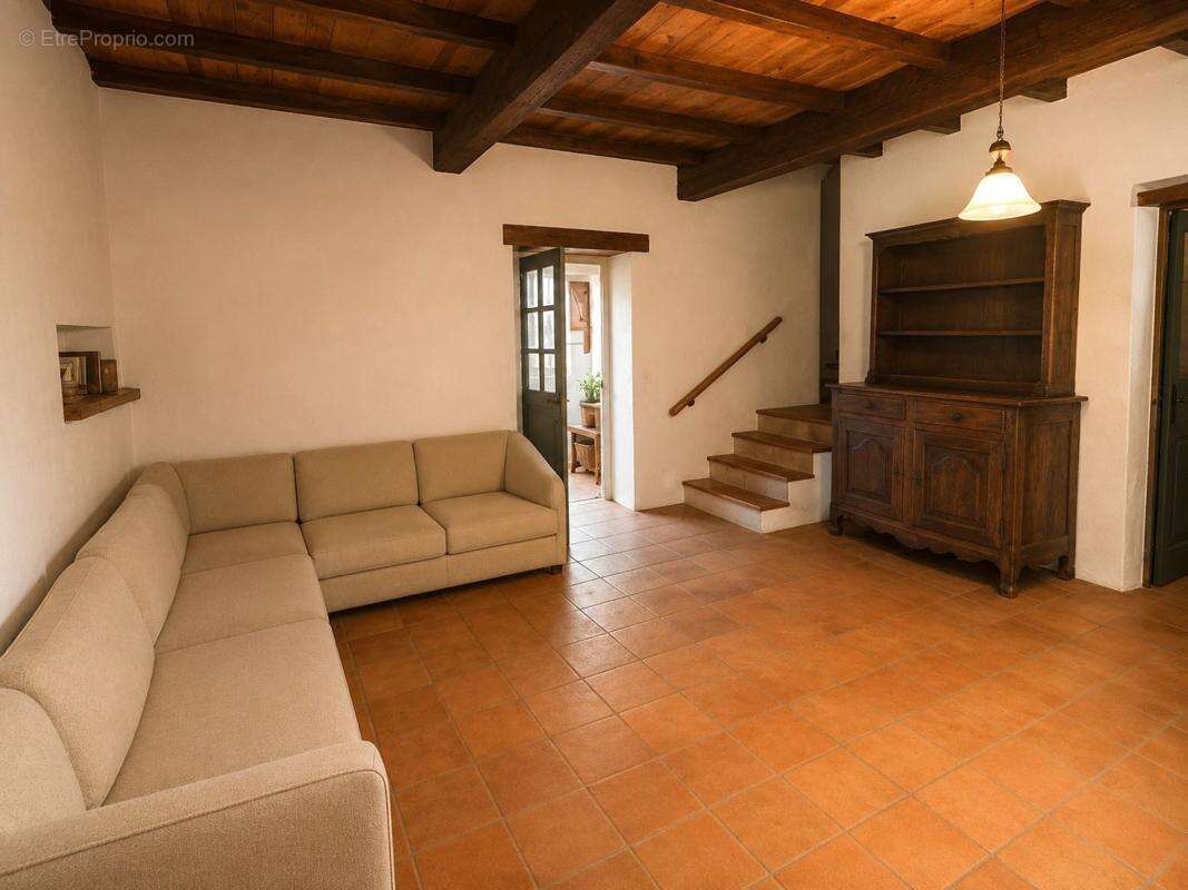 Maison 145 m² à Talmont-Sur-Gironde  - photo 7