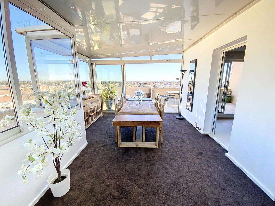 Appartement à LATTES