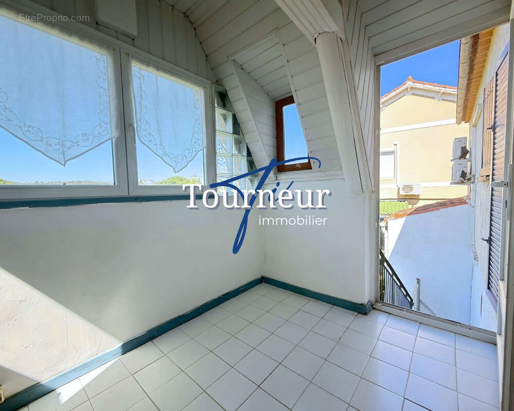 Maison à SIX-FOURS-LES-PLAGES