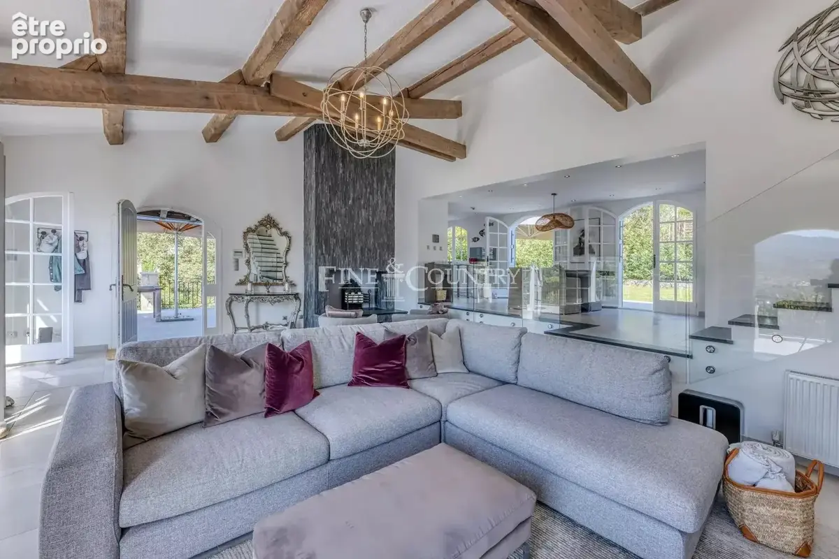 Vente villa  à Mandelieu avec piscine  et vue panoramique - photo 8