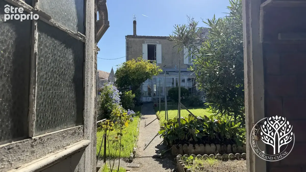 Photo Maison à Saint-Savinien au prix de 165 000€