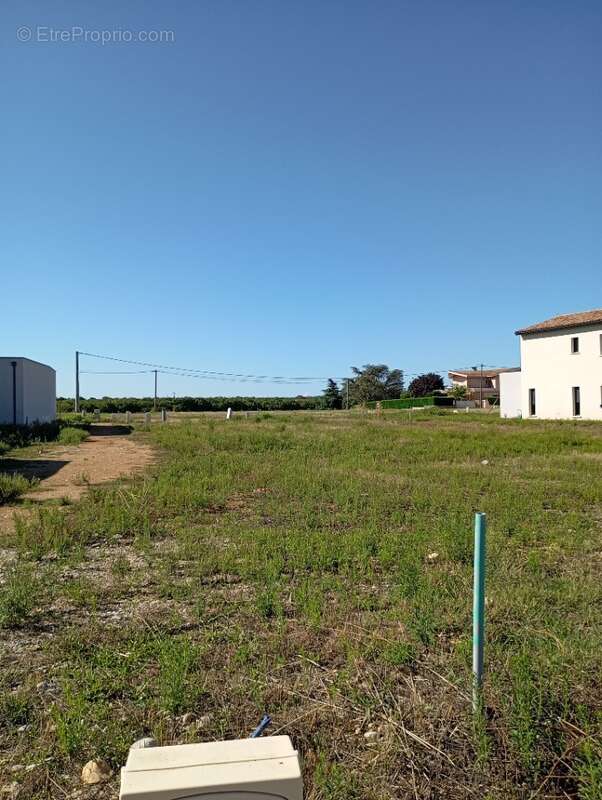 Terrain à GRANGES-LES-BEAUMONT