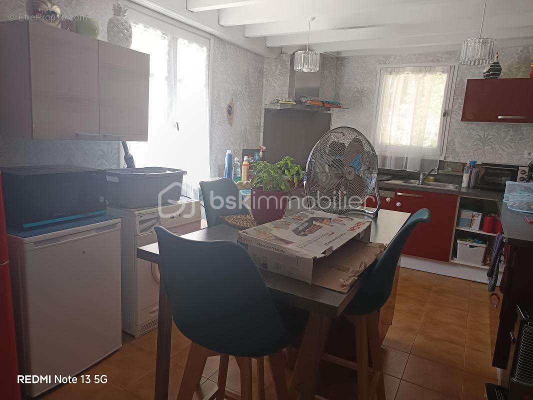 Vivez le charme calme de la campagne dans une maison rénovée au cœur de LE VAL! - photo 2
