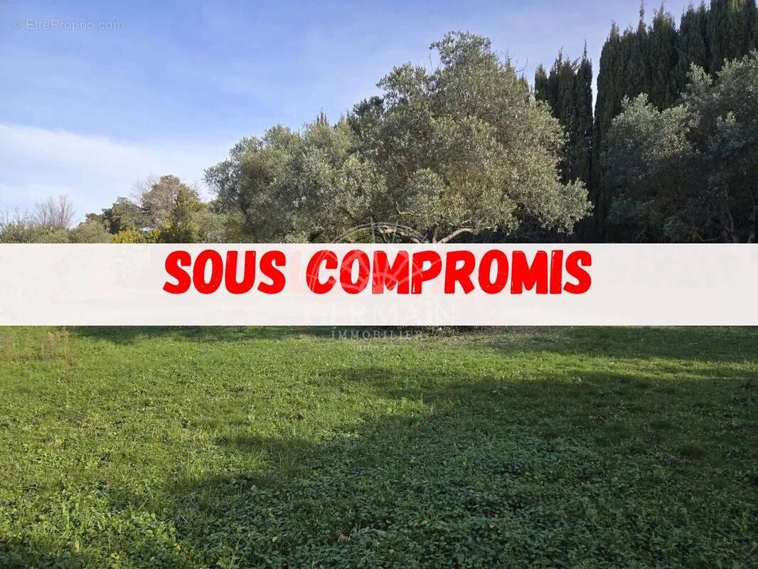 Terrain à LAGNES