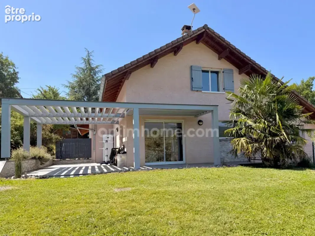 Maison à CHAPEIRY